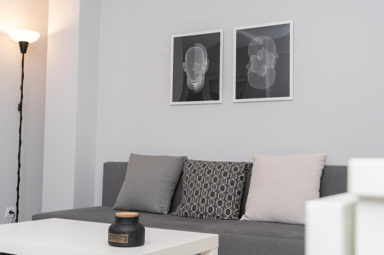 Apartment Modern Minimalist 1-bedroom In The Center Madrid